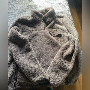 LL Bean woman’s qtr snap pullover fuzzy hi pile fleece sz large
